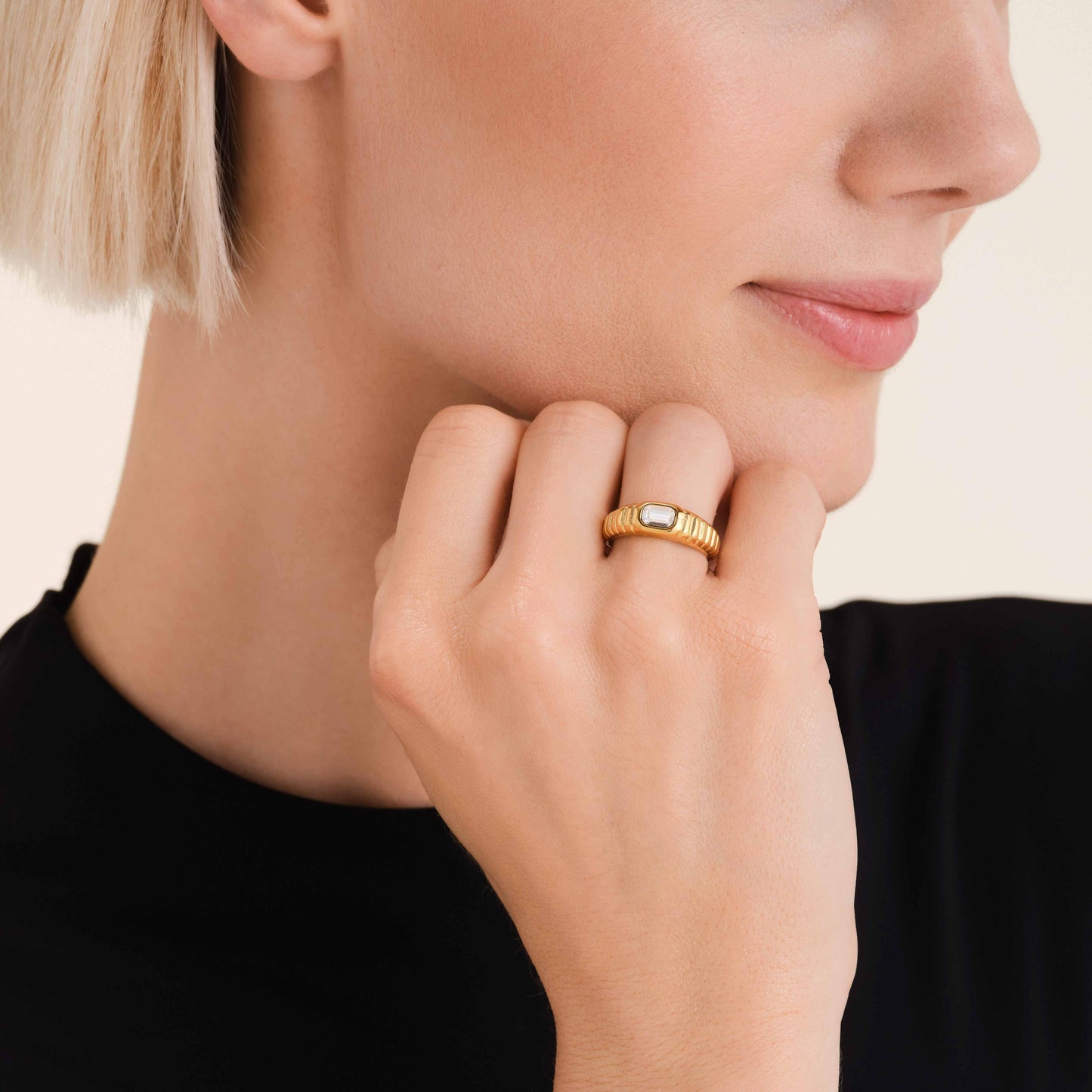 ROSEFIELD Ring Iconic Octagon Ridged Ring Größe 50 Gold JROR50G-J1140