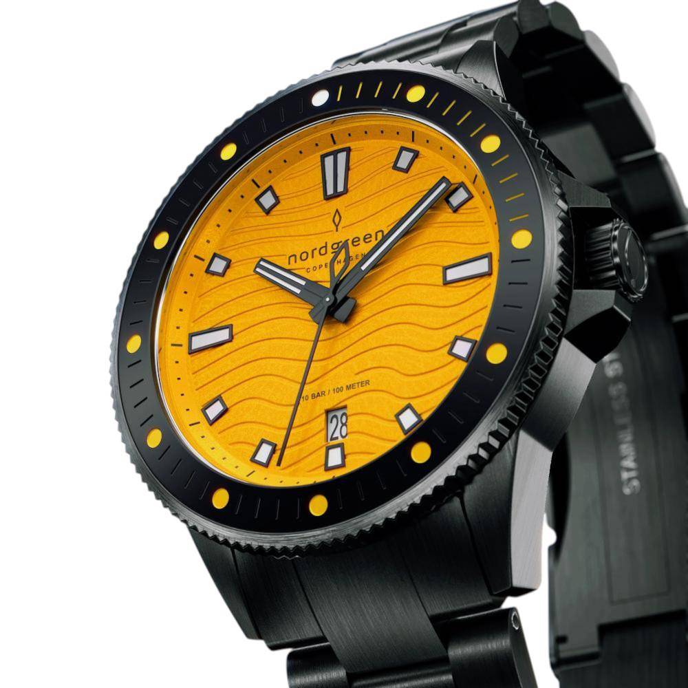 NORDGREEN Herrenuhr Waves 40 mm Schwarz Orange