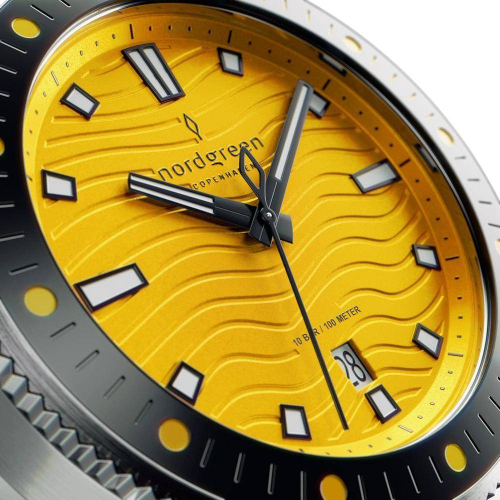 NORDGREEN Herrenuhr Waves 40 mm Schwarz Orange