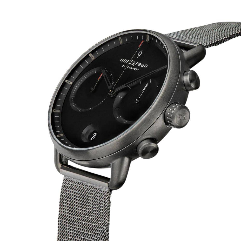 NORDGREEN Herrenuhr Pioneer Chronograph 42 mm Grau Schwarz Mesh