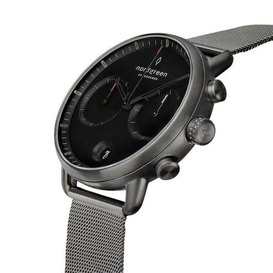 NORDGREEN Montre Homme Pioneer Chronographe 42 mm Gris Noir Maille