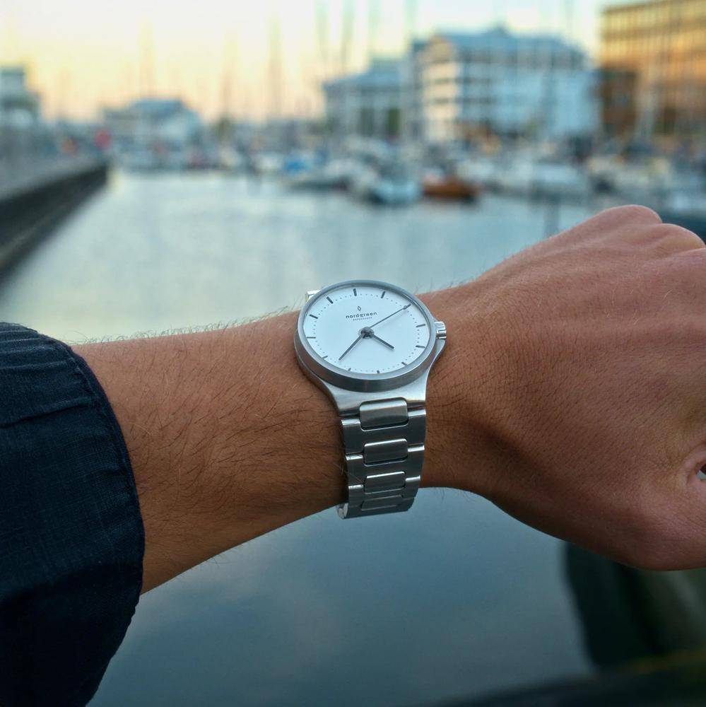 NORDGREEN Herrenuhr Guardian Automatic 40 mm Silber