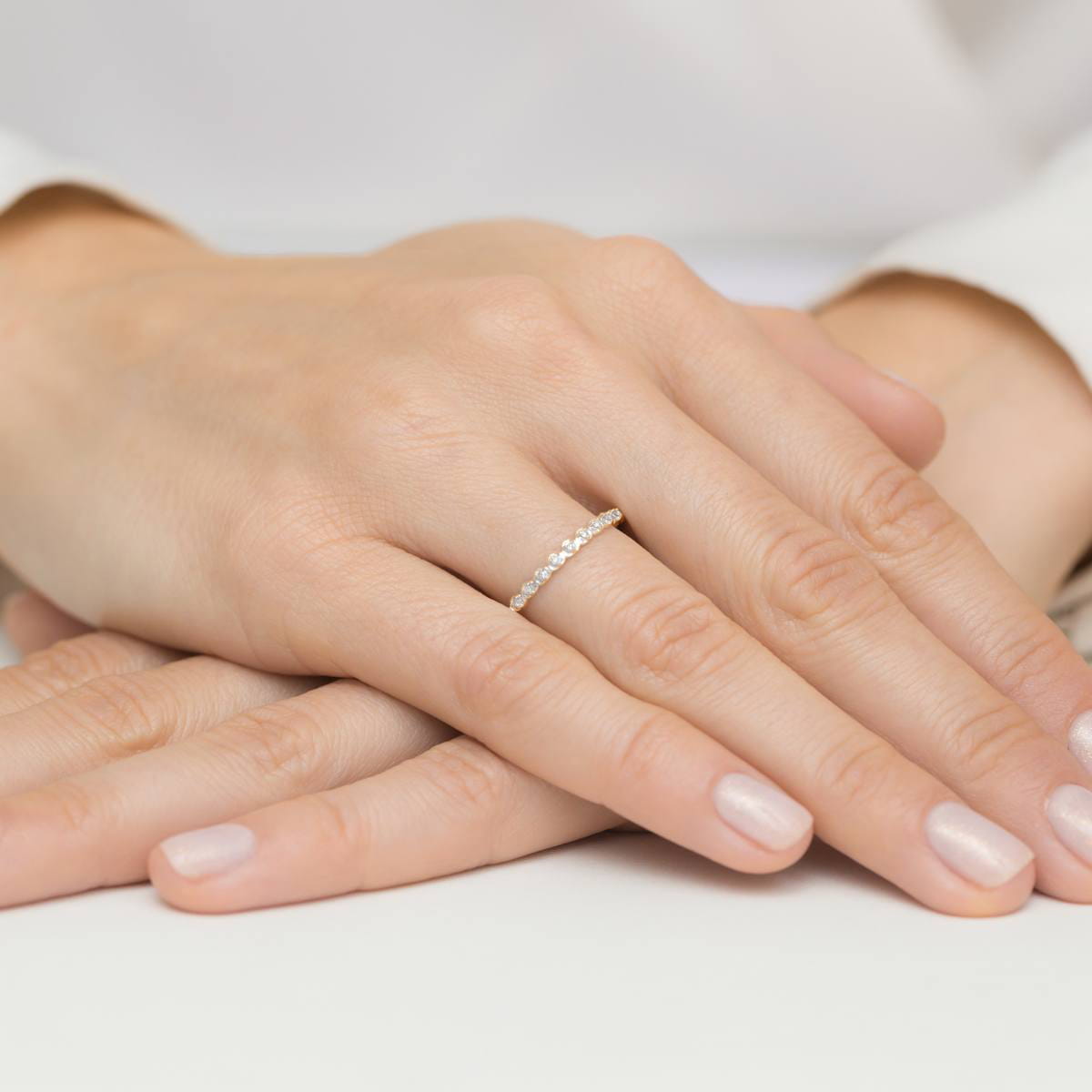 Diamant-Ring Echtgold Stapelring 0,05 ct – Tragebild
