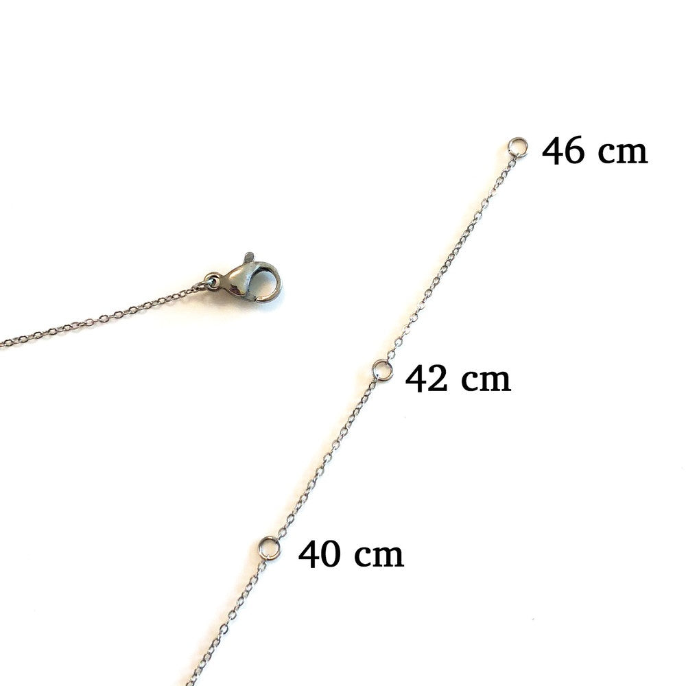 AMORETTO MILANO letter chain “Lettera” V script silver AM0187-VS